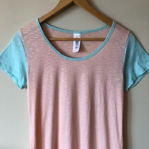 LulaRoe Peach and Blue Tee Shirt Size XS